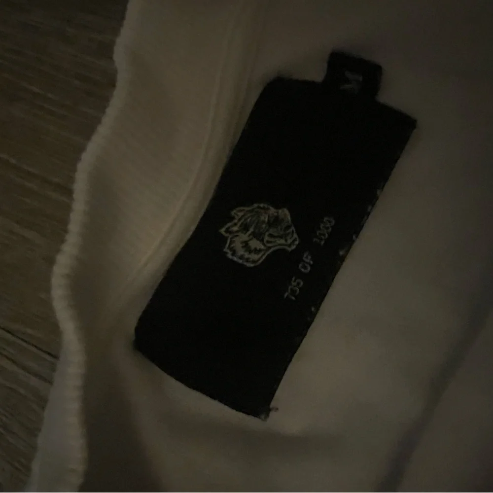 Darc Sport White Wolves Tee - M - Picture 3 of 3